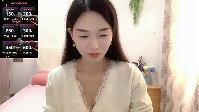 Snapshot of Keke-Baby170 chatting on November 2025 06:15:01 AM Keke-Baby170 online show from November 2025 06:15:01 AM