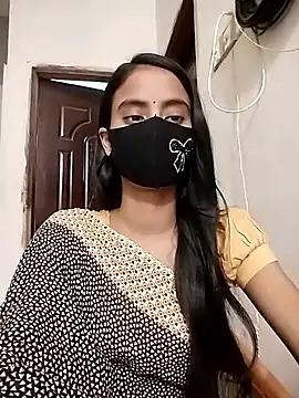 Snapshot of Ratri-Biswas chatting on December 2025 08:45:01 AM Ratri-Biswas online show from December 2025 08:45:01 AM