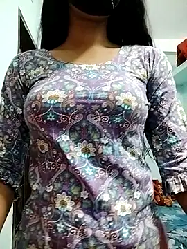 Snapshot of Ratri-Biswas chatting on June 2026 11:04:02 PM Ratri-Biswas online show from June 2026 11:04:02 PM