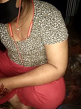 Snapshot of Priyanka-Khan chatting on June 2026 05:36:02 PM Priyanka-Khan online show from June 2026 05:36:02 PM
