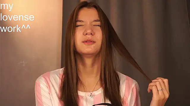 Snapshot of BrynnHolverson chatting on October 2025 07:09:02 PM BrynnHolverson online show from October 2025 07:09:02 PM