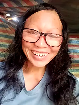 Snapshot of nui-show chatting on October 2025 01:17:02 AM nui-show online show from October 2025 01:17:02 AM