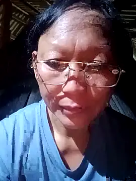 Snapshot of nui-show chatting on October 2025 01:28:01 PM nui-show online show from October 2025 01:28:01 PM