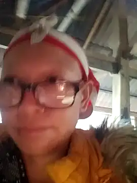 Snapshot of nui-show chatting on November 2025 12:13:02 AM nui-show online show from November 2025 12:13:02 AM