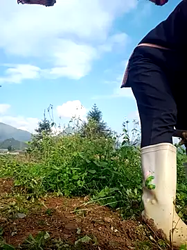 Snapshot of nui-show chatting on November 2025 01:44:01 AM nui-show online show from November 2025 01:44:01 AM