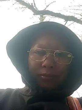 Snapshot of nui-show chatting on November 2025 01:38:01 AM nui-show online show from November 2025 01:38:01 AM