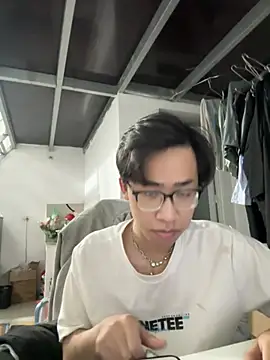 Snapshot of liamhn2k4 chatting on March 2026 05:58:02 PM liamhn2k4 online show from March 2026 05:58:02 PM