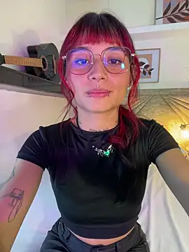 Emma duff online show from April 2026 07:58:02 PM