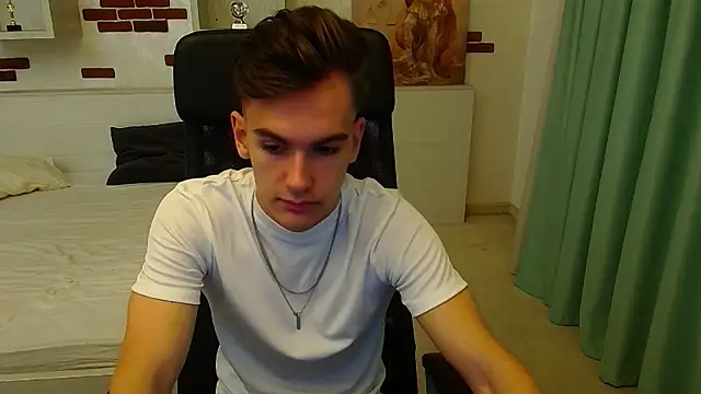 BradyFlint online show from October 2025 04:24:01 AM