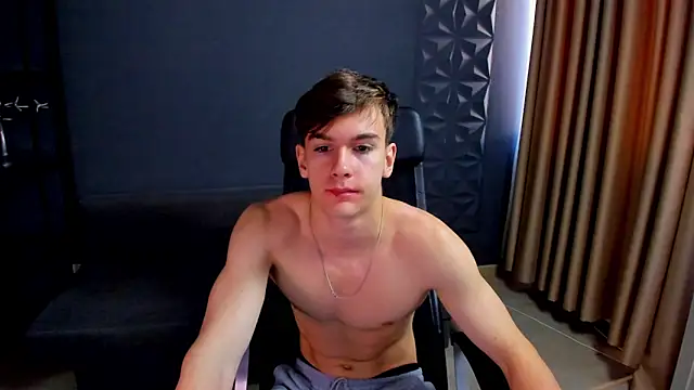 BradyFlint online show from May 2026 04:18:01 AM