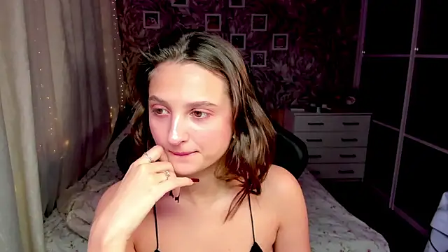 Snapshot of mishel_amurr chatting on October 2025 01:09:02 AM mishel amurr online show from October 2025 01:09:02 AM