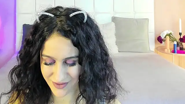 Snapshot of IzieCarter chatting on October 2025 07:21:02 PM IzieCarter online show from October 2025 07:21:02 PM