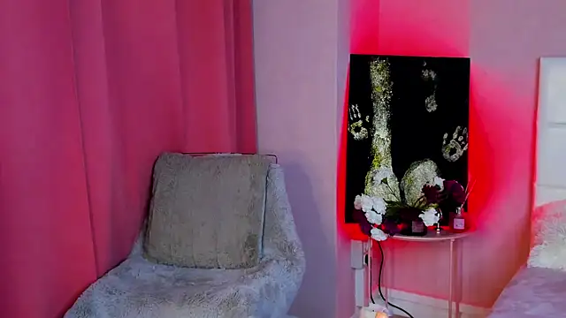 Snapshot of IzieCarter chatting on November 2025 08:43:01 PM IzieCarter online show from November 2025 08:43:01 PM