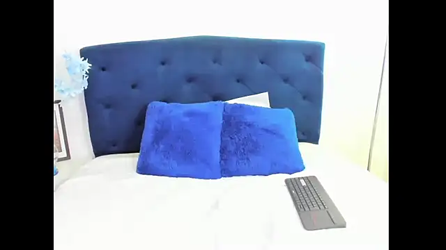 Scarlett Glows1 online show from October 2025 10:58:01 PM