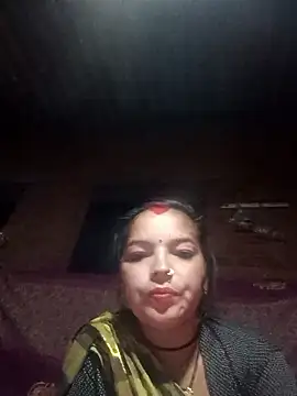 Snapshot of M-MAYA chatting on November 2025 03:05:01 PM M-MAYA online show from November 2025 03:05:01 PM