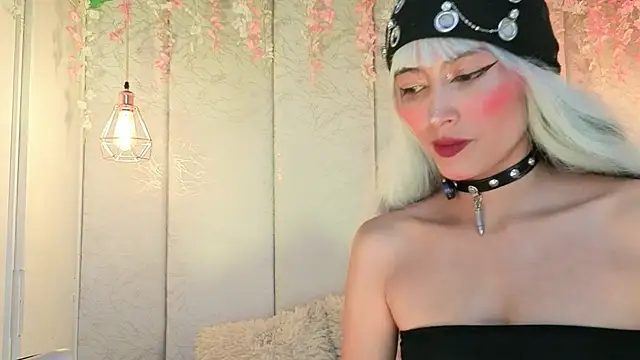 Rynka  online show from May 2026 04:08:02 AM