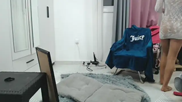 Snapshot of Your_Desires07 chatting on October 2025 10:15:01 PM Your Desires07 online show from October 2025 10:15:01 PM