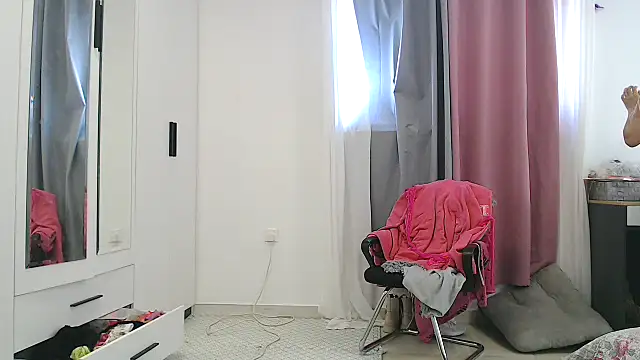 Snapshot of Your_Desires07 chatting on October 2025 10:21:02 AM Your Desires07 online show from October 2025 10:21:02 AM