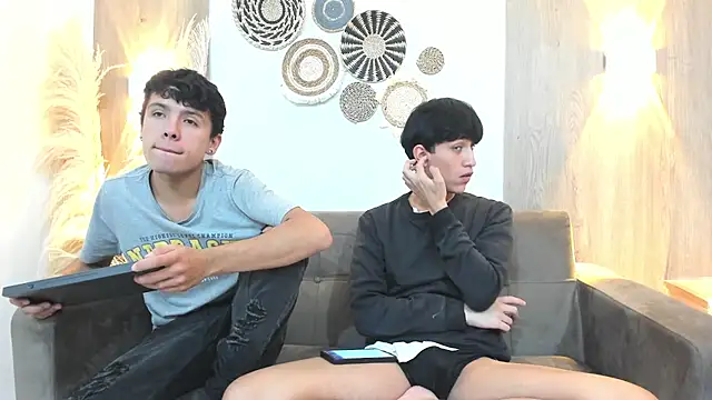 Snapshot of hoot_booys_ chatting on November 2025 08:18:01 PM hoot booys online show from November 2025 08:18:01 PM