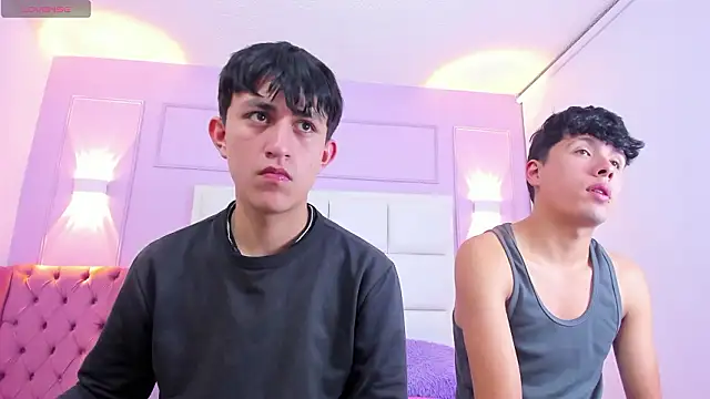 hoot booys  online show from March 2026 08:35:02 PM