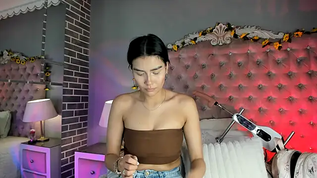 TanyaBello online show from June 2026 04:11:01 AM