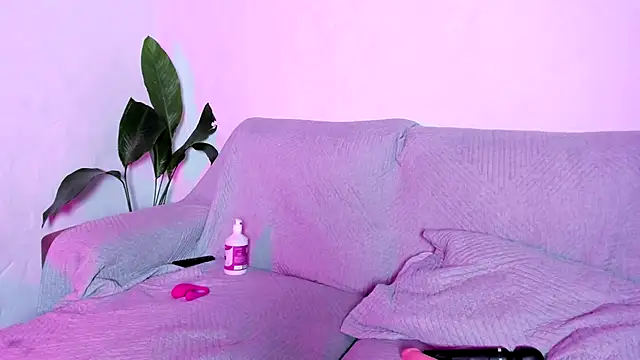 Elli Chique online show from December 2025 02:33:02 PM