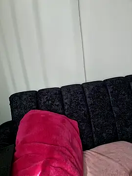 bambiluly online show from December 2025 07:53:01 PM