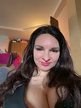 kinkysarahx online show from April 2026 11:15:01 AM