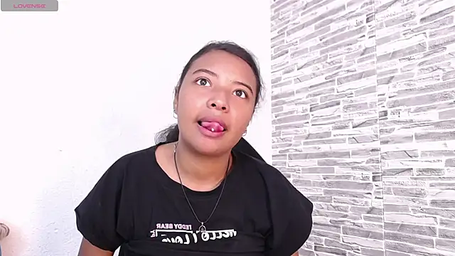 Zoe Rider online show from November 2025 12:38:02 PM