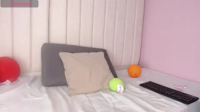 miel alisha online show from November 2025 12:39:02 PM