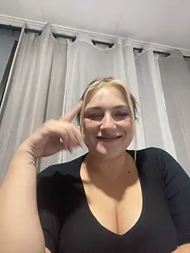 Snapshot of tumamifavvv9 chatting on October 2025 08:32:02 PM tumamifavvv9 online show from October 2025 08:32:02 PM