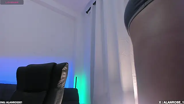 Snapshot of AlanRose01 chatting on October 2025 02:28:02 PM AlanRose01 online show from October 2025 02:28:02 PM