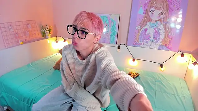 Snapshot of Strawberry_Kitty_ chatting on November 2025 03:27:01 AM Strawberry Kitty online show from November 2025 03:27:01 AM