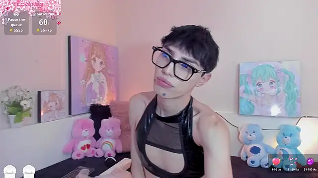 Strawberry Kitty  online show from January 2026 04:27:02 AM