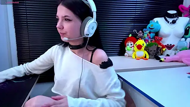 Snapshot of HanaMantanaDell chatting on October 2025 01:12:02 PM HanaMantanaDell online show from October 2025 01:12:02 PM