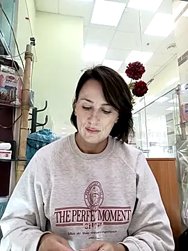 Luna 7777 online show from October 2025 10:34:02 AM