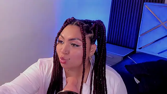 Halleyrosse online show from November 2025 04:00:02 AM