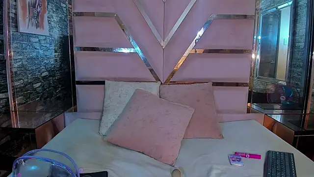 Snapshot of talialadyx chatting on November 2025 07:03:01 PM talialadyx online show from November 2025 07:03:01 PM