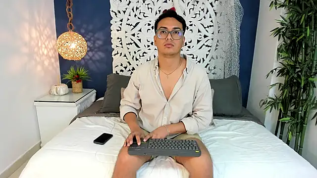 JohnBelRose online show from January 2026 12:37:01 AM