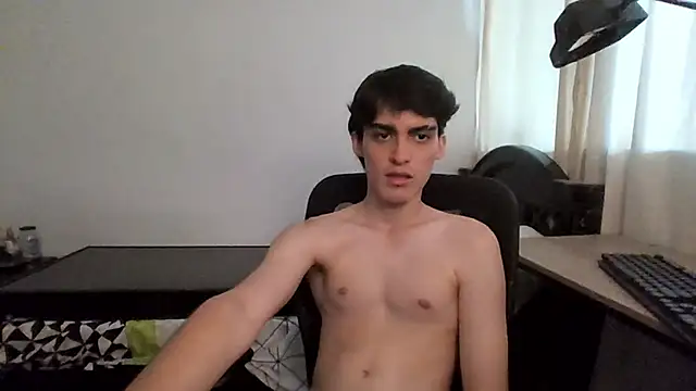 Snapshot of WarrenBlushfire chatting on October 2025 07:25:02 PM WarrenBlushfire online show from October 2025 07:25:02 PM