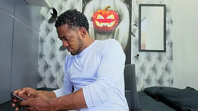 Snapshot of Stevenbrand chatting on October 2025 06:41:02 PM Stevenbrand online show from October 2025 06:41:02 PM