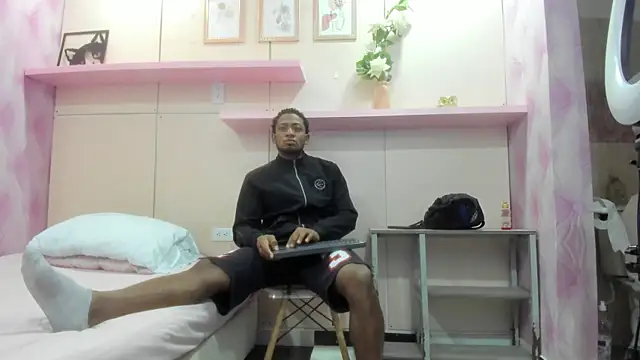 Snapshot of Stevenbrand chatting on November 2025 11:10:03 AM Stevenbrand online show from November 2025 11:10:03 AM