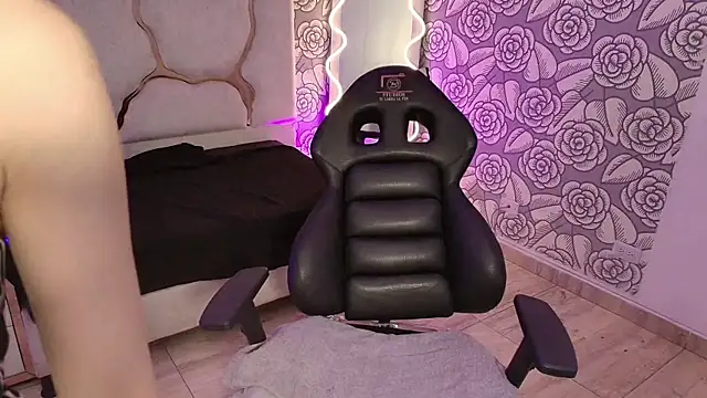 Snapshot of KATANA_TAY chatting on November 2025 12:06:02 PM KATANA TAY online show from November 2025 12:06:02 PM