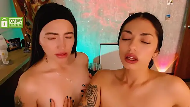 Snapshot of natval6 chatting on February 2026 10:43:02 PM natval6 online show from February 2026 10:43:02 PM