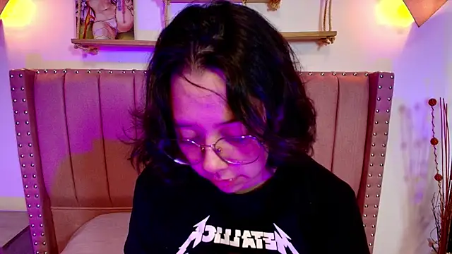 Milie yue online show from November 2025 02:06:01 PM