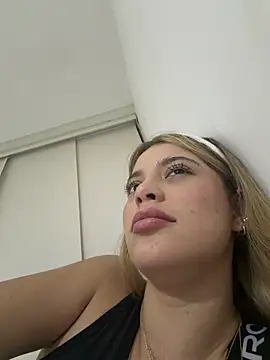 Snapshot of _Alicee_1 chatting on March 2026 01:33:02 AM Alicee 1 online show from March 2026 01:33:02 AM