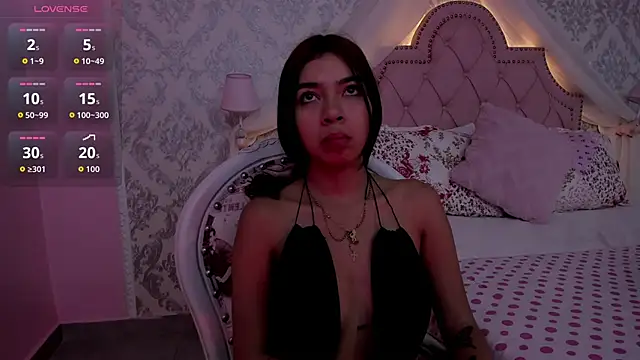 Snapshot of GabrielaSuarez chatting on November 2025 02:30:01 PM GabrielaSuarez online show from November 2025 02:30:01 PM