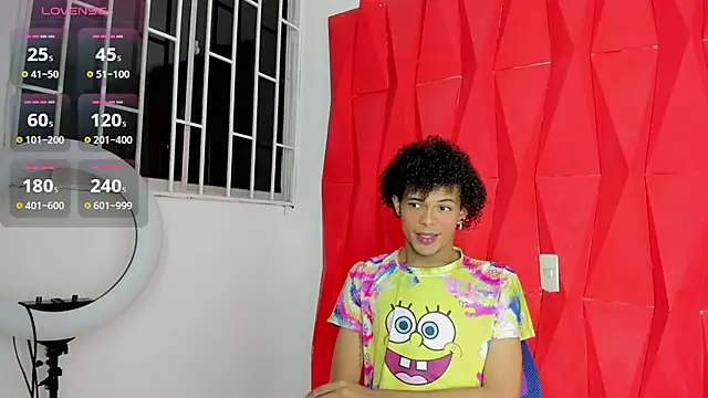 Snapshot of chloe_king chatting on November 2025 11:47:01 PM chloe king online show from November 2025 11:47:01 PM