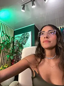 Snapshot of elegant__rouse chatting on December 2025 07:08:02 PM elegant rouse online show from December 2025 07:08:02 PM