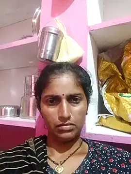 Snapshot of Pooja_shre chatting on November 2025 03:28:02 AM Pooja shre online show from November 2025 03:28:02 AM